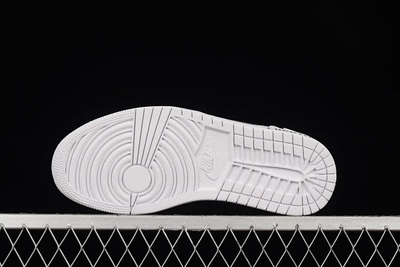 All categories Air Jordan Jordan series basketball shoes Air Jordan 1 Mid Air Jordan 1 Mid "PS5" AJ1 Joe 1 theme video game black and white gray mid-top basketball shoes 554724-129